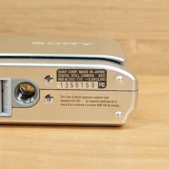 Sony Cyber-shot DSC-T70 / 8.1MP Digital Camera / Touchscreen / Tested - Picture 9 of 10